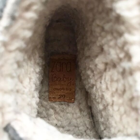 Zara gray suede fringe MOC boots EUC size 20(5) - Picture 5 of 7